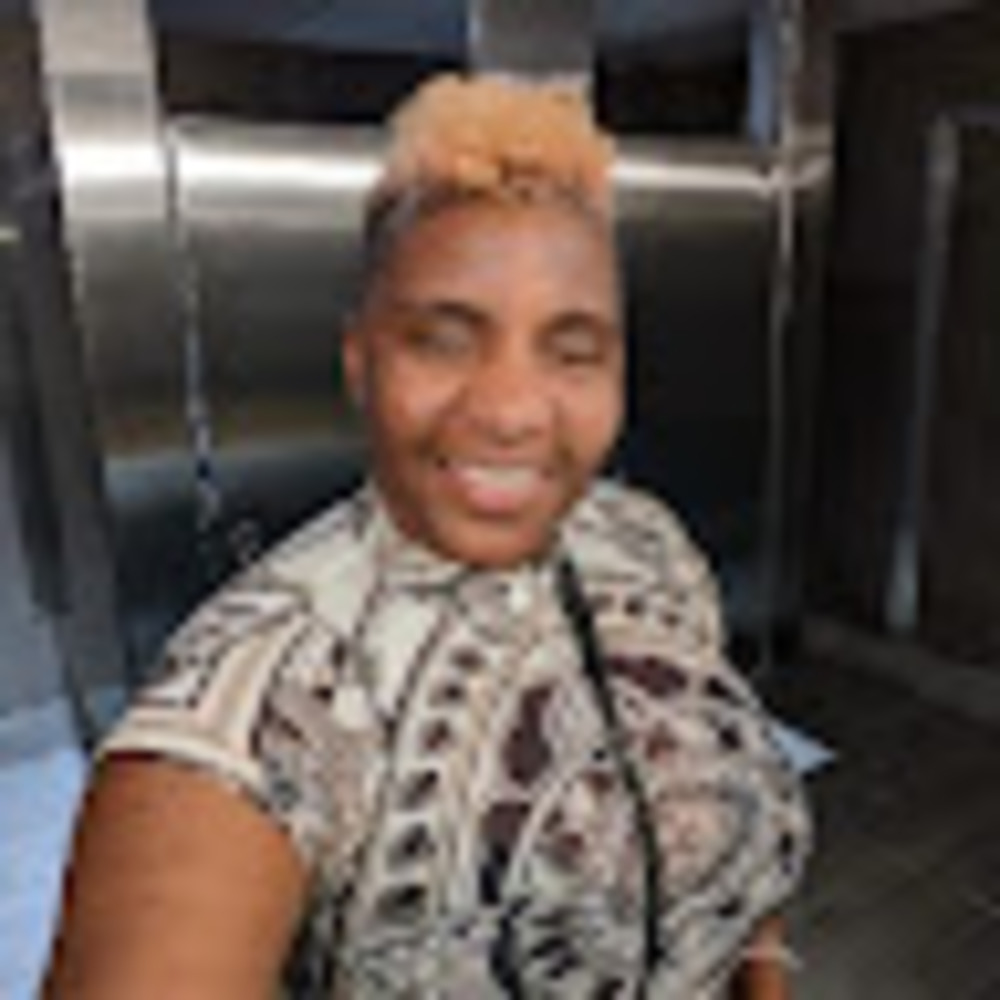 Meet your Posher, Jamila